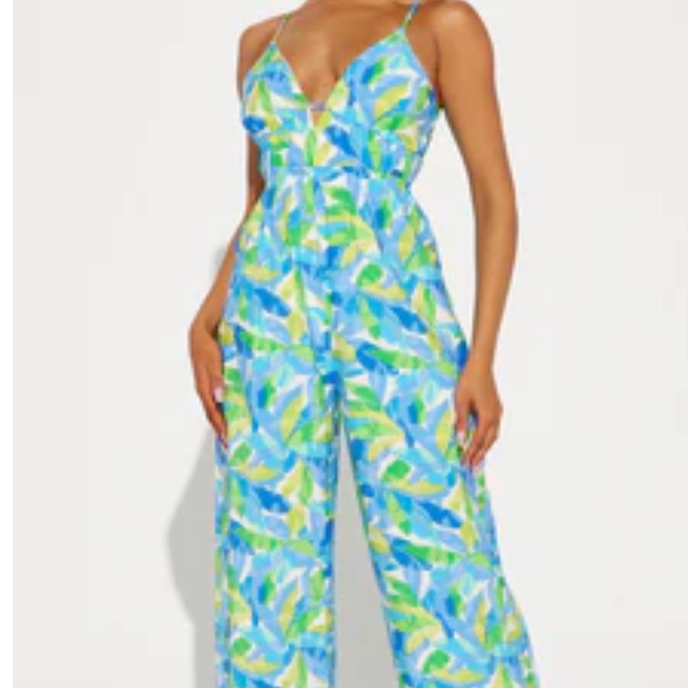 Fashion Nova Travel Jumpsuit in SZ X-Small